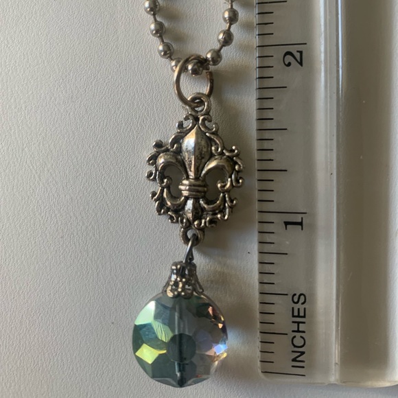 Necklace fleur de Lis - Picture 6 of 7